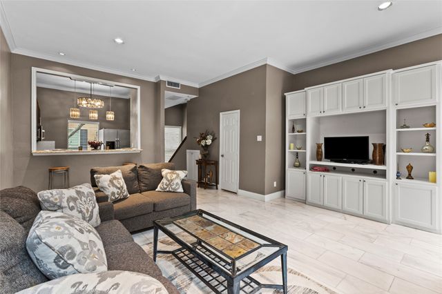 4015 Holland Avenue 110, Dallas, TX 75219