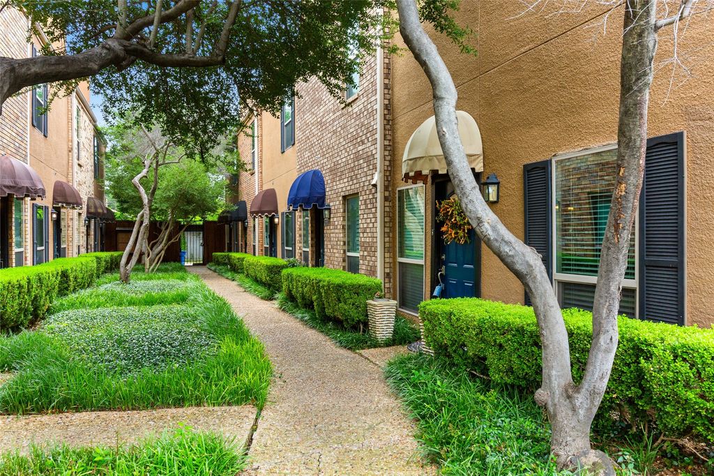 4015 Holland Avenue 110, Dallas, TX 75219