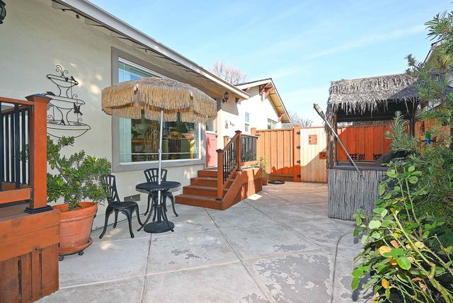 1215 S Livermore Avenue, Livermore, CA 94550