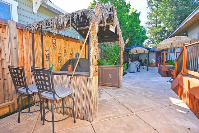 1215 S Livermore Avenue, Livermore, CA 94550