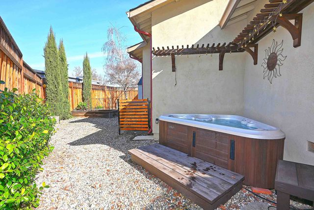 1215 S Livermore Avenue, Livermore, CA 94550