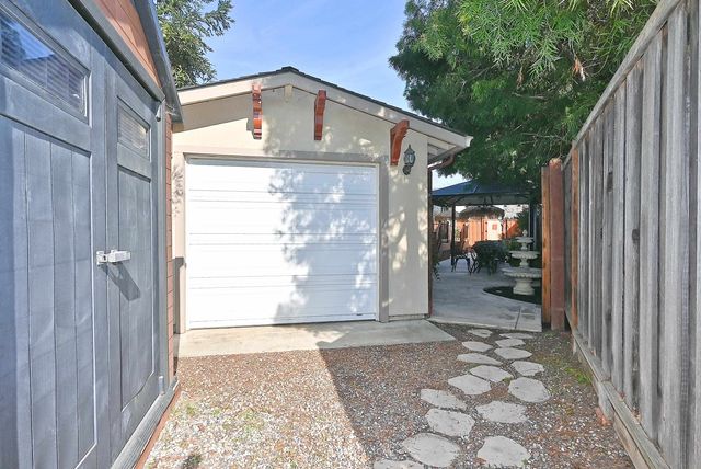 1215 S Livermore Avenue, Livermore, CA 94550