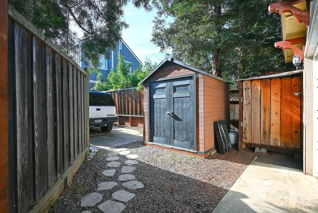 1215 S Livermore Avenue, Livermore, CA 94550