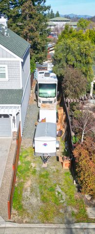 1215 S Livermore Avenue, Livermore, CA 94550