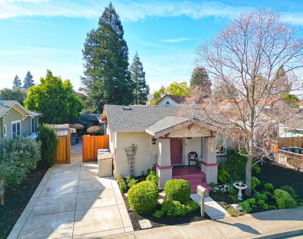 1215 S Livermore Avenue, Livermore, CA 94550