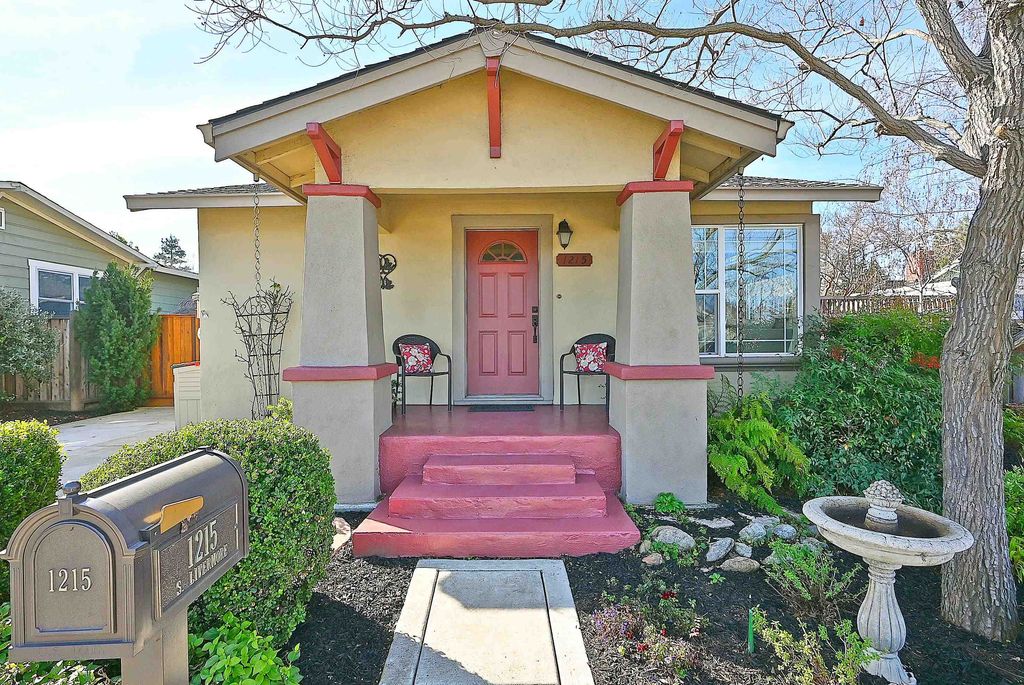 1215 S Livermore Avenue, Livermore, CA 94550