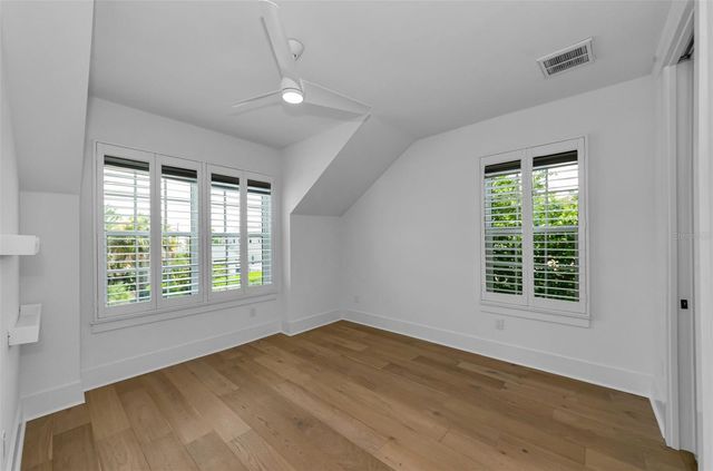 2550 DARTMOUTH AVENUE N, St Petersburg, FL 33713