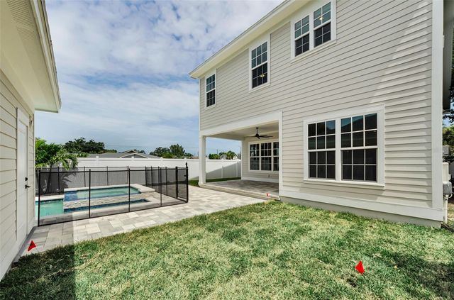 2550 DARTMOUTH AVENUE N, St Petersburg, FL 33713