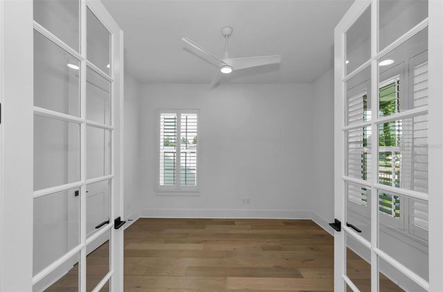2550 DARTMOUTH AVENUE N, St Petersburg, FL 33713