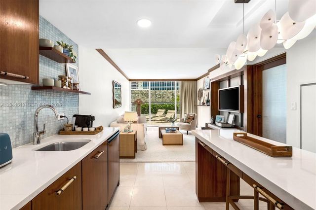 6801 Collins Avenue DOOR 606, Miami Beach, FL 33141