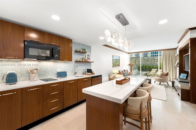 6801 Collins Avenue DOOR 606, Miami Beach, FL 33141
