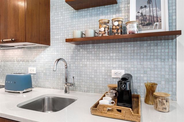 6801 Collins Avenue DOOR 606, Miami Beach, FL 33141