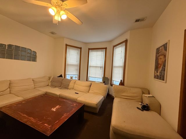 2606 N California Avenue, Chicago, IL 60647