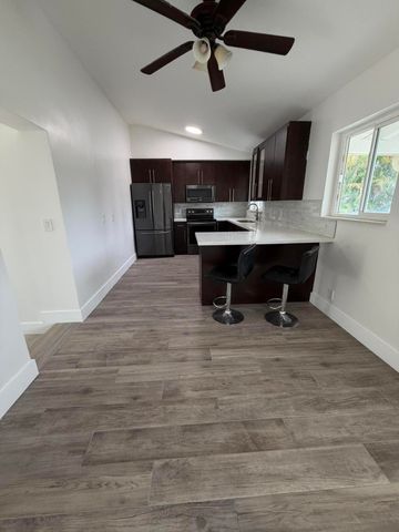 6530 HAYES Street, Hollywood, FL 33024