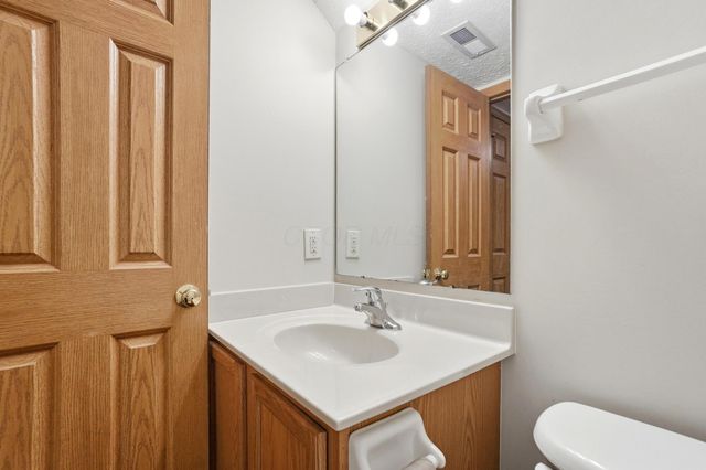 3667 Parker Knoll Lane, Columbus, OH 43219