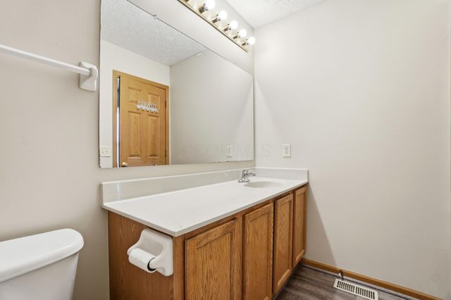 3667 Parker Knoll Lane, Columbus, OH 43219