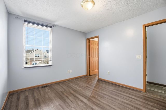 3667 Parker Knoll Lane, Columbus, OH 43219