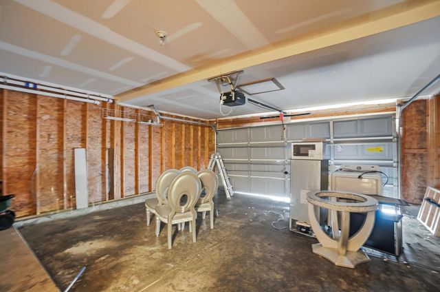 3667 Parker Knoll Lane, Columbus, OH 43219