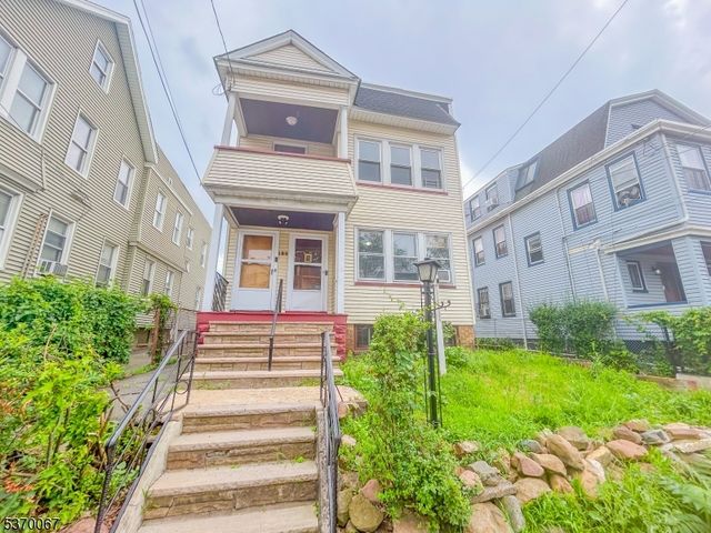 180 Hobson St, Newark City, NJ 07112