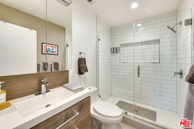 2146 N Blando Road, Palm Springs, CA 92262