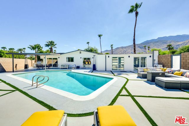 2146 N Blando Road, Palm Springs, CA 92262