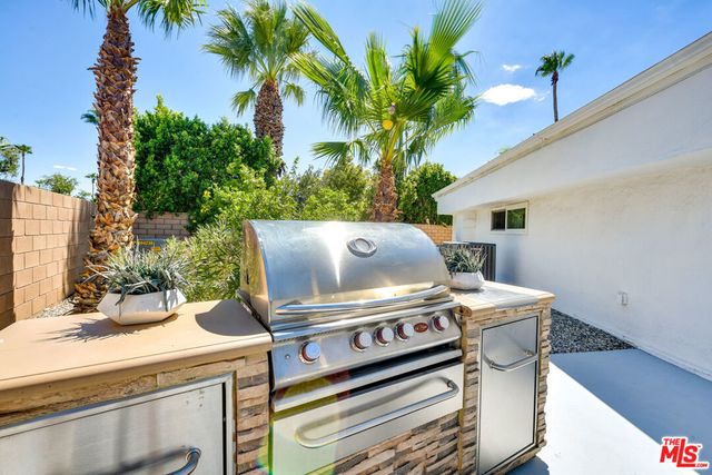 2146 N Blando Road, Palm Springs, CA 92262