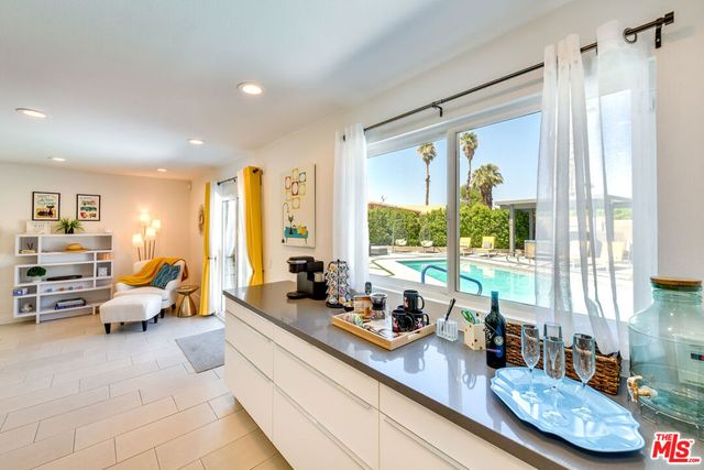 2146 N Blando Road, Palm Springs, CA 92262