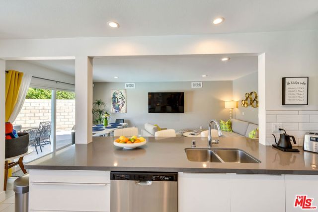 2146 N Blando Road, Palm Springs, CA 92262