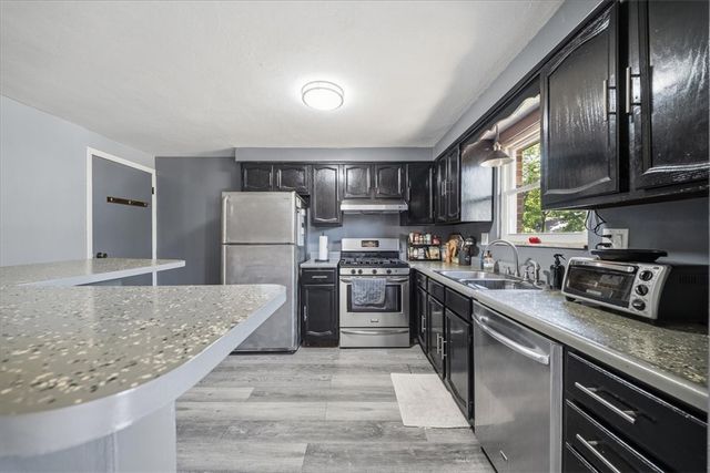553 Indus St., Greenfield, PA 15207