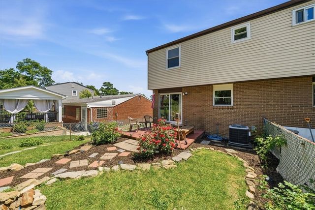 553 Indus St., Greenfield, PA 15207