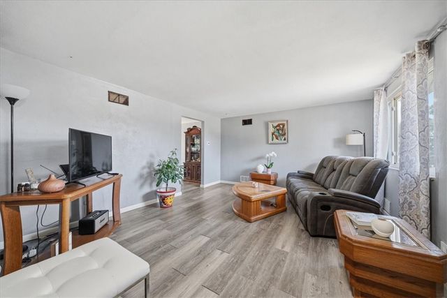 553 Indus St., Greenfield, PA 15207
