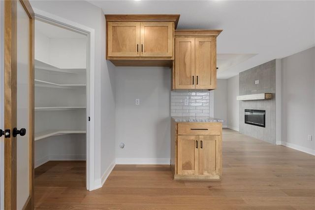 21104 E 6th Terrace S, Independence, MO 64056