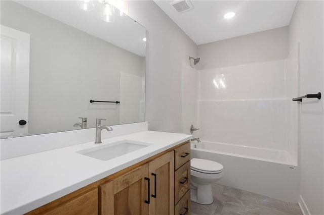 21104 E 6th Terrace S, Independence, MO 64056