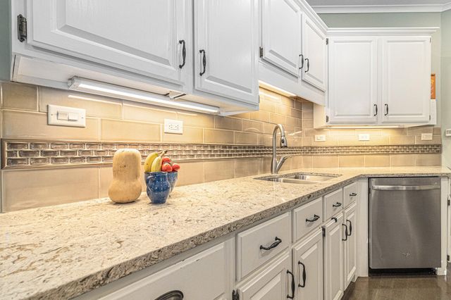 2031 N Cross Creek Drive Se, City Of Grand Rapids, MI 49508