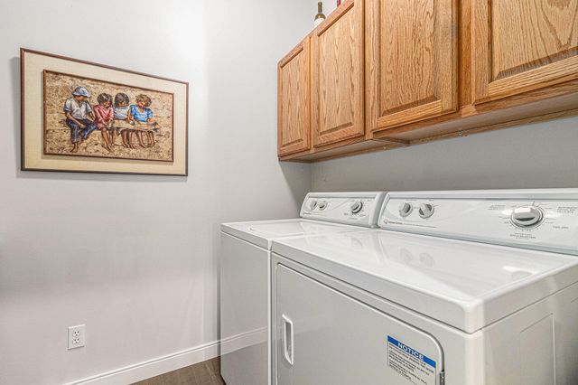 2031 N Cross Creek Drive Se, City Of Grand Rapids, MI 49508