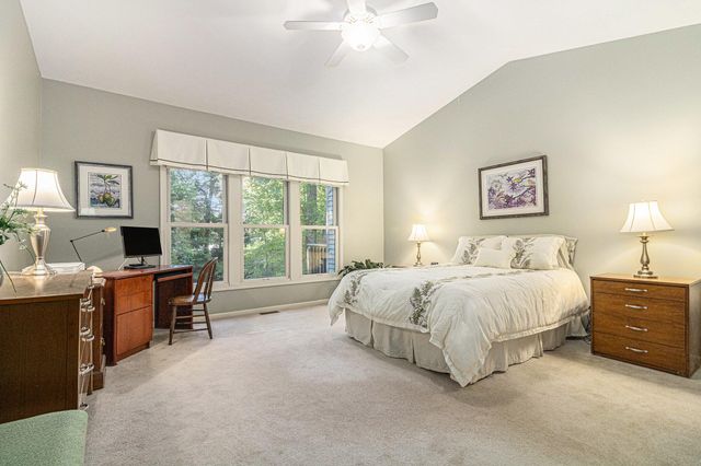 2031 N Cross Creek Drive Se, City Of Grand Rapids, MI 49508