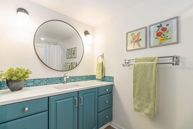 2031 N Cross Creek Drive Se, City Of Grand Rapids, MI 49508