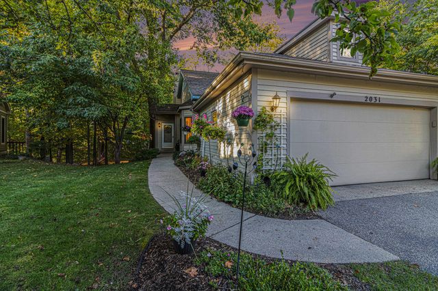 2031 N Cross Creek Drive Se, City Of Grand Rapids, MI 49508