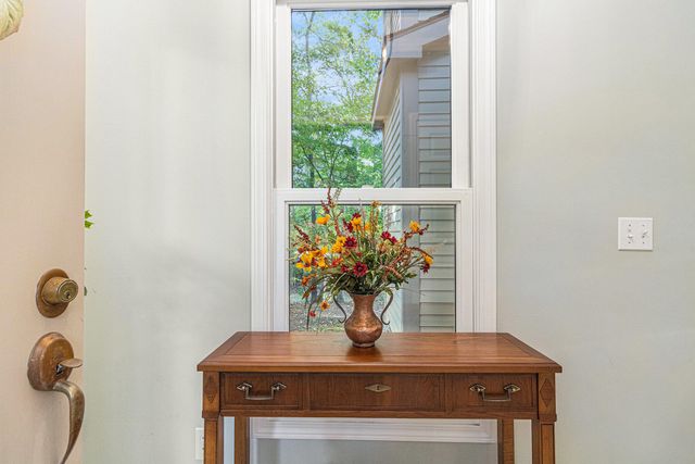 2031 N Cross Creek Drive Se, City Of Grand Rapids, MI 49508