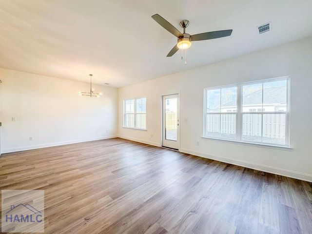 94 Hamilton Drive, Hinesville, GA 31313