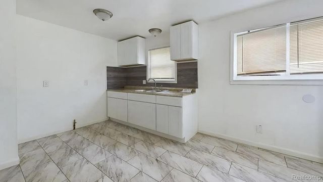 17840 GODDARD, Hamtramck, MI 48212