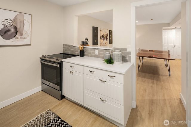 11820 NE 145th Street, Kirkland, WA 98034