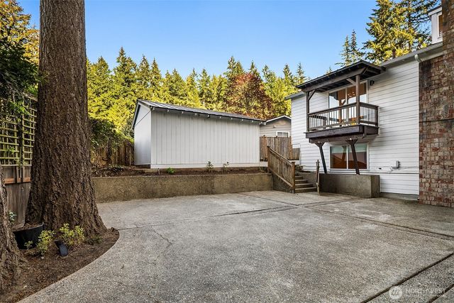 11820 NE 145th Street, Kirkland, WA 98034
