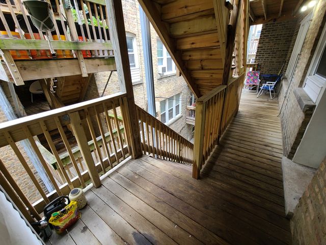 2318 W ROSEMONT Avenue 2, Chicago, IL 60659