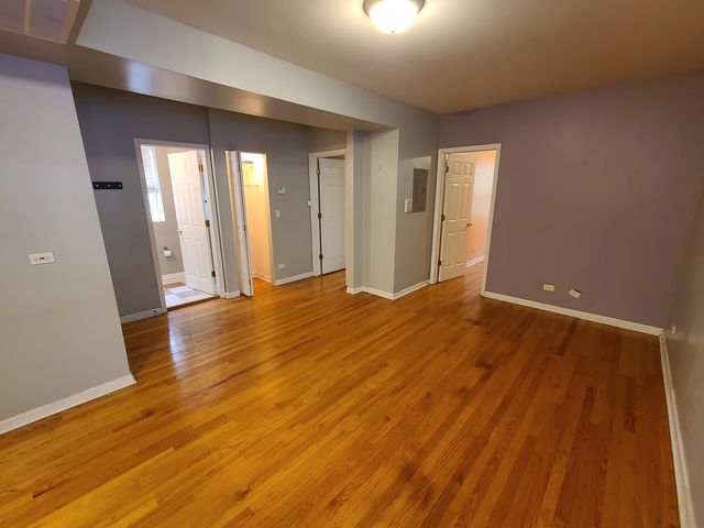 2318 W ROSEMONT Avenue 2, Chicago, IL 60659
