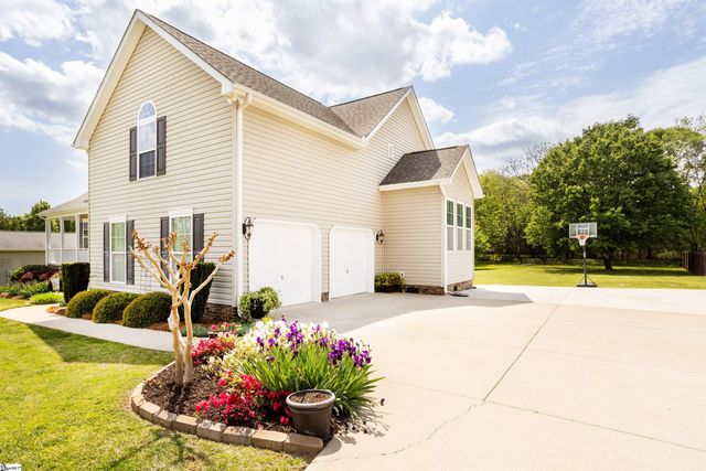 405 Saddlebred Drive, Pelzer, SC 29669