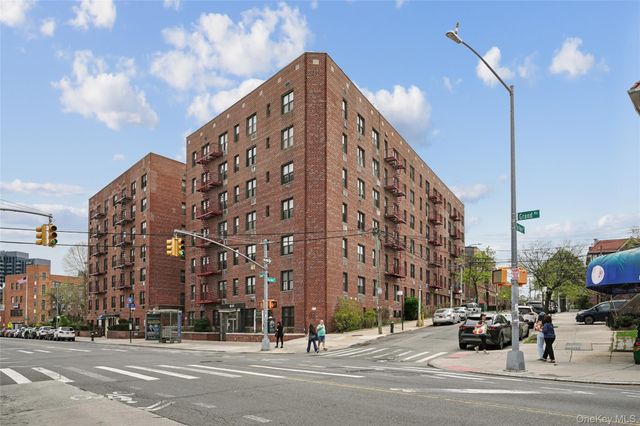 86-04 Grand Ave 2D, Elmhurst, NY 11373