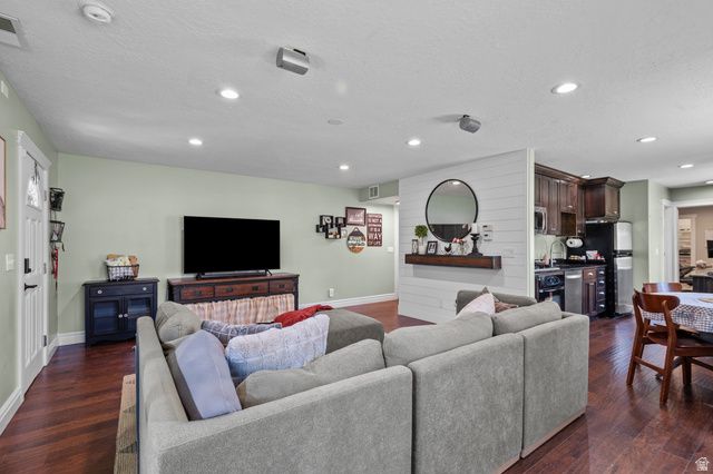 1242 N 640 W, West Bountiful, UT 84087