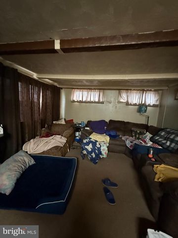 70 MILES AVE, Hamilton, NJ 08610