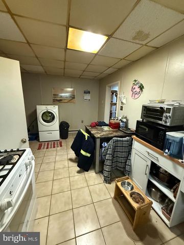 70 MILES AVE, Hamilton, NJ 08610